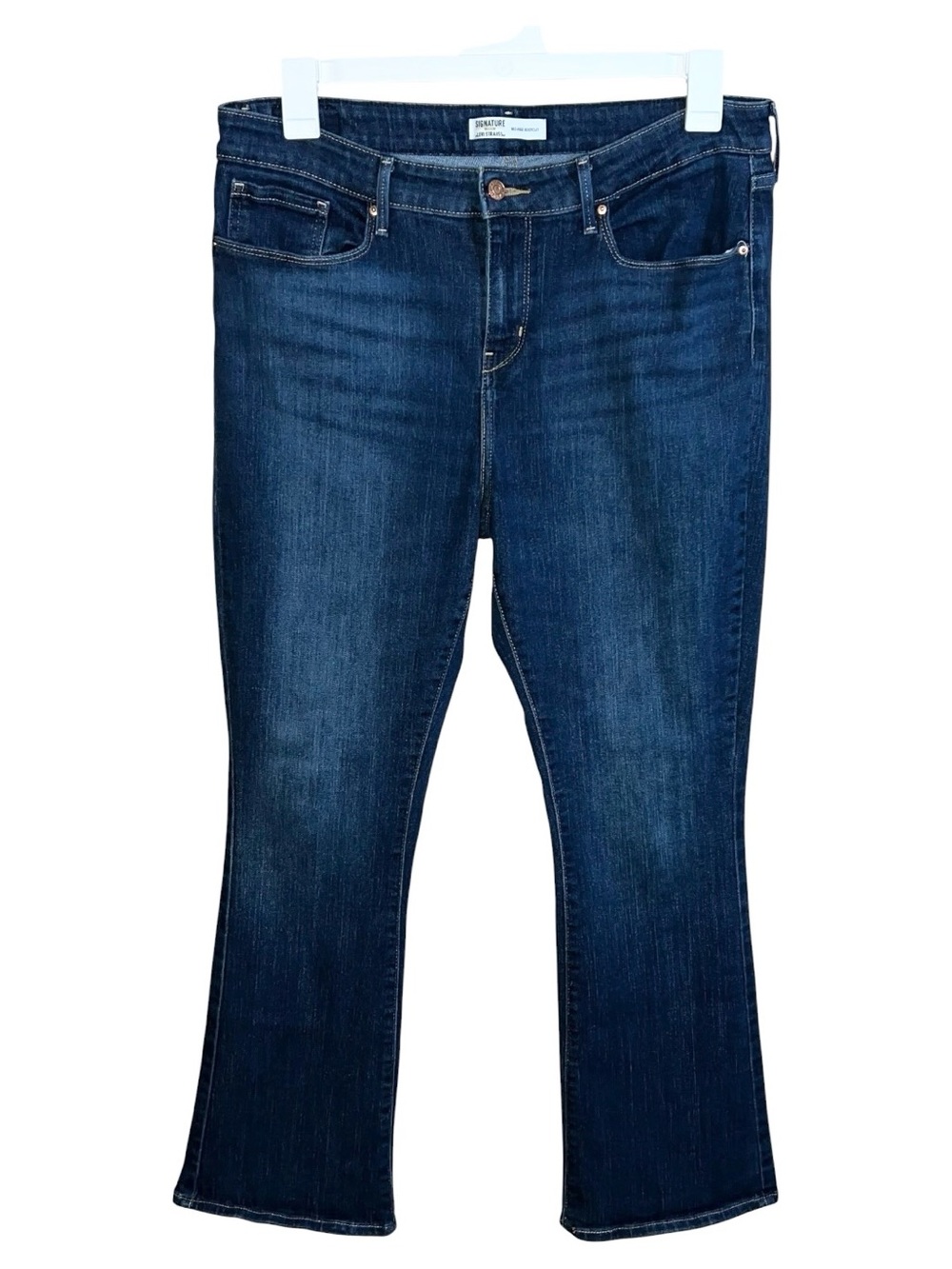 Signature Levi Strauss Mid-Rise Jeans Women’s 16 Medium Blue 35x30